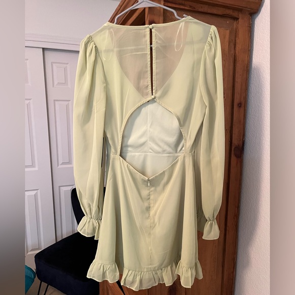 Long sleeve Lulu’s dress - Picture 2 of 3